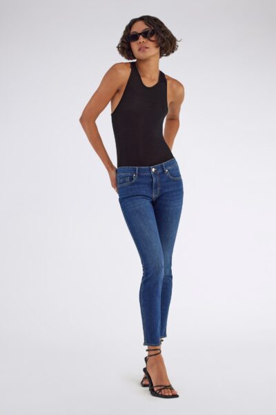 Dámsky slim fit čierny top